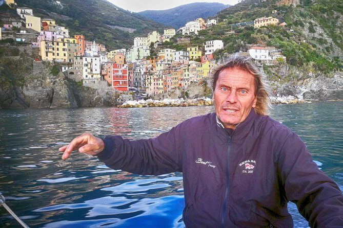 Afternoon Boat Tour to Cinque Terre with brunch on board - Levanto stop at La Pietra and Villa Agnelli: a calm starting beat