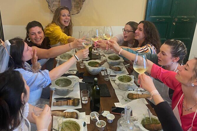 Authentic Pesto cooking class in Manarola at Cinque Terre - What Happens During the 60 Minutes (Step by Step)