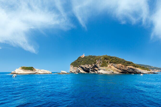 Boat tour Cinque Terre and Gulf of Poets from La Spezia - Portovenere and San Pietro: the one-hour change of mood
