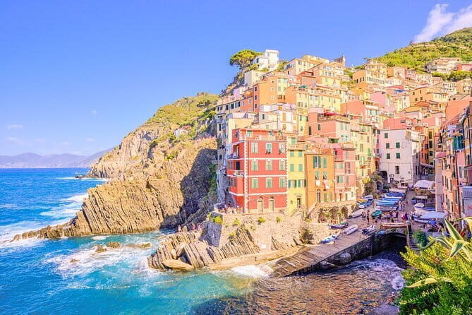 Cinque Terre and Pisa Full Day Tour from Florence - A two-country day: Cinque Terre villages plus Pisa