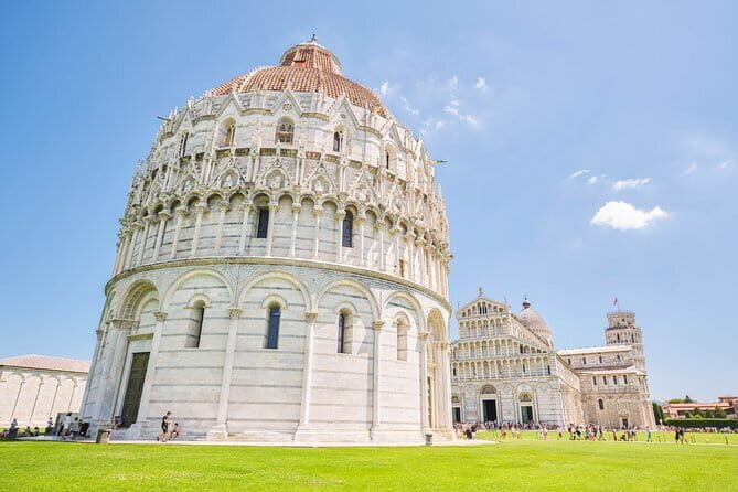 Cinque Terre and Pisa Full Day Tour from Florence - Train ride to Manarola: where the coastline starts doing its job