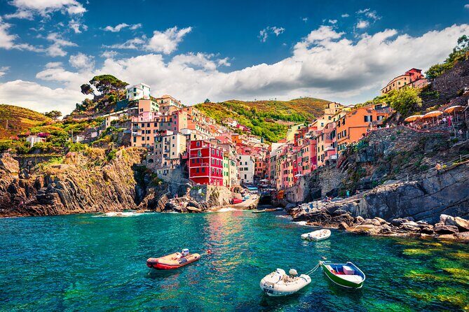 Cinque Terre and Pisa Tower Tour from Florence Semi Private - Stop 2: Trail 531 hike option between Riomaggiore and Manarola