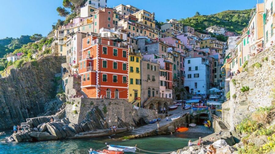 Cinque Terre Audioguide - TravelMate app for your smartphone - Languages: choose what fits your comfort level