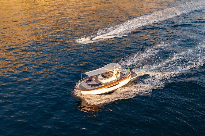 Cinque Terre boat tour PRIVATE, Wonderful Experience - Portovenere: old lanes, sea steps, and Doria Castle time