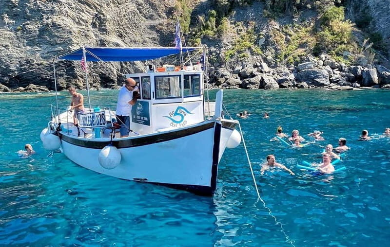 Cinque Terre boat tour with a traditional ligurian gozzo - Why a gozzo boat tour makes Cinque Terre click