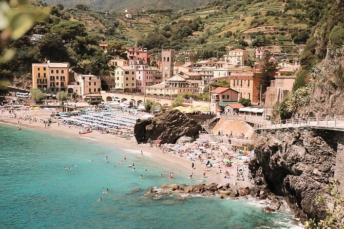 Cinque Terre Day Trip from Florence: Guided Round-Trip Bus - Where the tour spends its day: making smart village choices