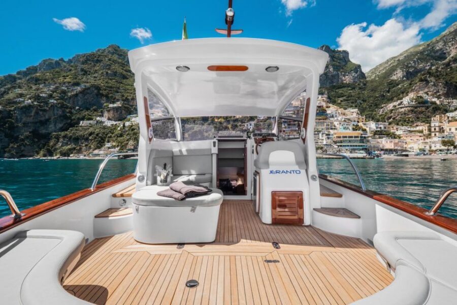 Cinque Terre: Hybrid Boat Tour with Swimming Stop - Monterosso al Mare photo stop: your “set the scene” moment