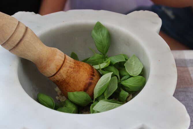 Cinque Terre Pesto experience in Riomaggiore - The Small Group (Up to 6) and the Home-Kitchen Reality