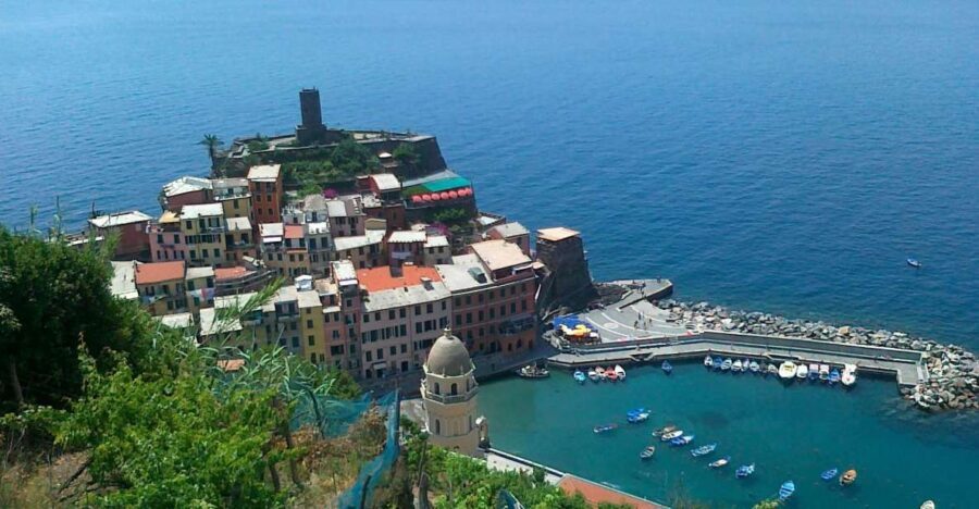 Cinque Terre Private Day Trip from Florence - Riomaggiore First: Settling In With the Marina Views