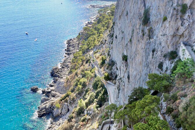 Cinque Terre Private half day tour with Official Tour Guide - A private, official half day route that makes Cinque Terre doable