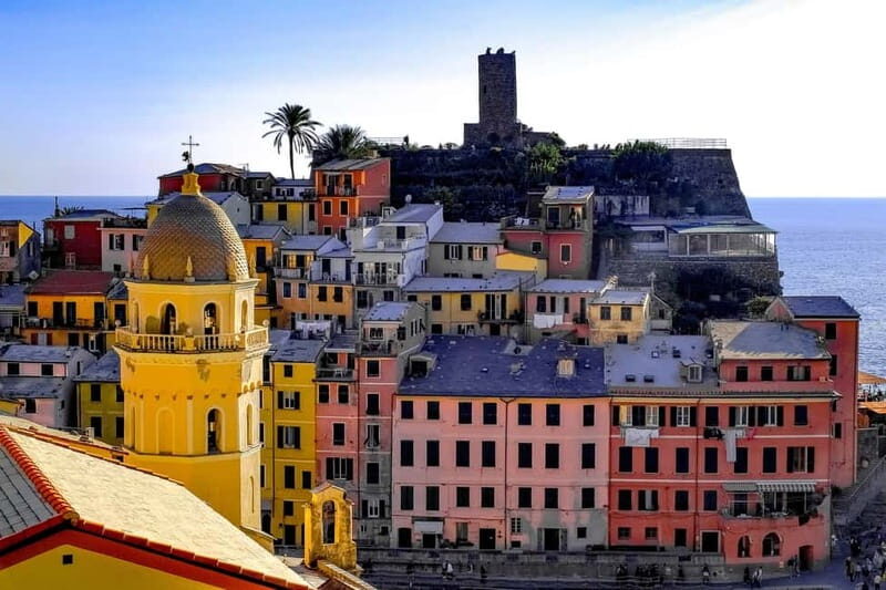 Cinque Terre: Private Walking tour through Villages - Riomaggiore multicolored houses: how to make the most of that look