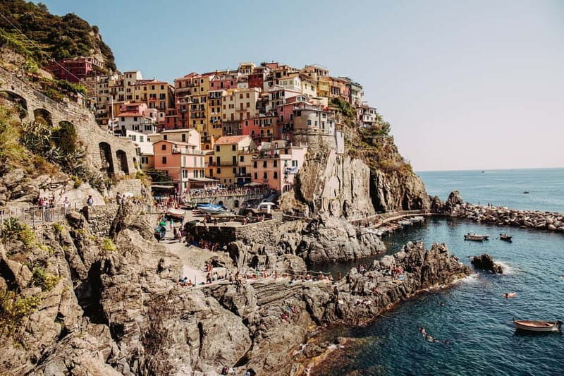 Cinque Terre: Private Walking tour through Villages - Your private guide: the part that turns a walk into a story day