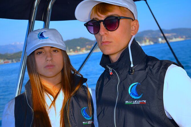 Cinque Terre SHARED boat tour, Amazing Experience - Onboard extras: water, soda, snorkeling gear, and the wine/prosecco rhythm