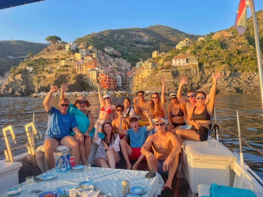 Cinque Terre: Sunset Boat Tour on Traditional Ligurian Gozzo - Key things to know before you go