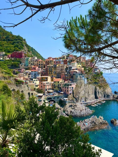 Cinque Terre Tour by van from Lucca, Pisa or La Spezia - Your first big moment: why Manarola comes first