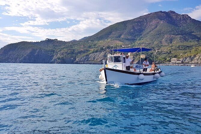 Cinque Terre tour with a traditional ligurian gozzo from Monterosso - Should you book Ale 5 Terre Boat Tours from Monterosso?