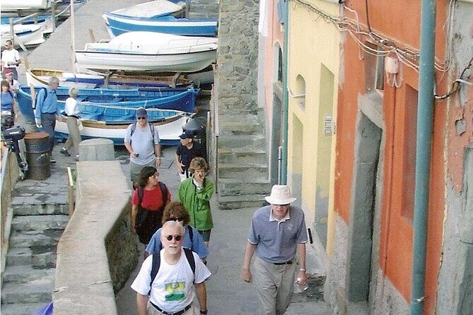 Cinque Terre Walking Tour with Food and Wine Tastings - Aurora tower and Monterosso’s new-vs-old divide