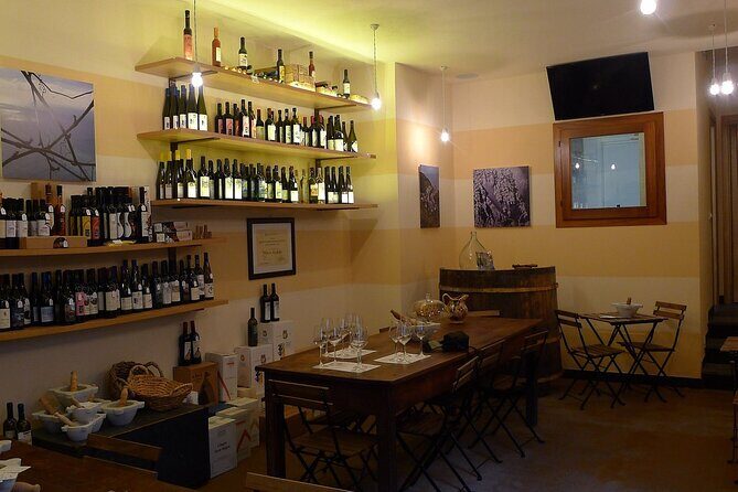 Cinque terre wine tour and tasting with the somelier in Manarola - When the Day Expands Beyond Manarola: Tuscany Stops and an Organic Lunch