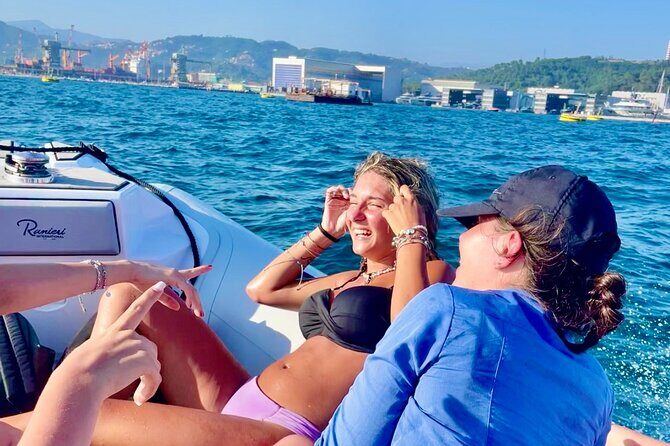 Cinque Terre wonders Full Day Boat Tour - Scuba equipment and floating tubes: how to use them without overthinking
