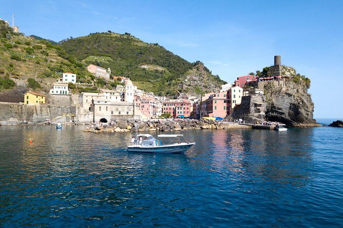 Day Boat Tour Cinque Terre & Porto Venere - On-board aperitif: pesto, focaccia, prosecco, and local snacks