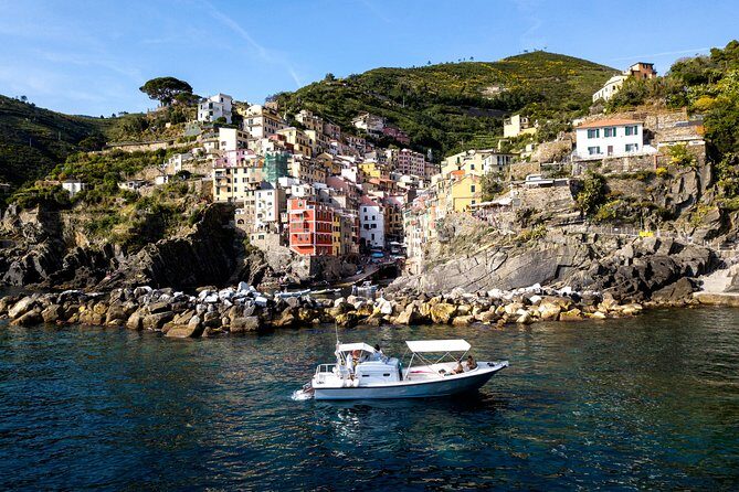 Day Boat Tour Cinque Terre & Porto Venere - The coastline cruise: seeing all five villages from the water