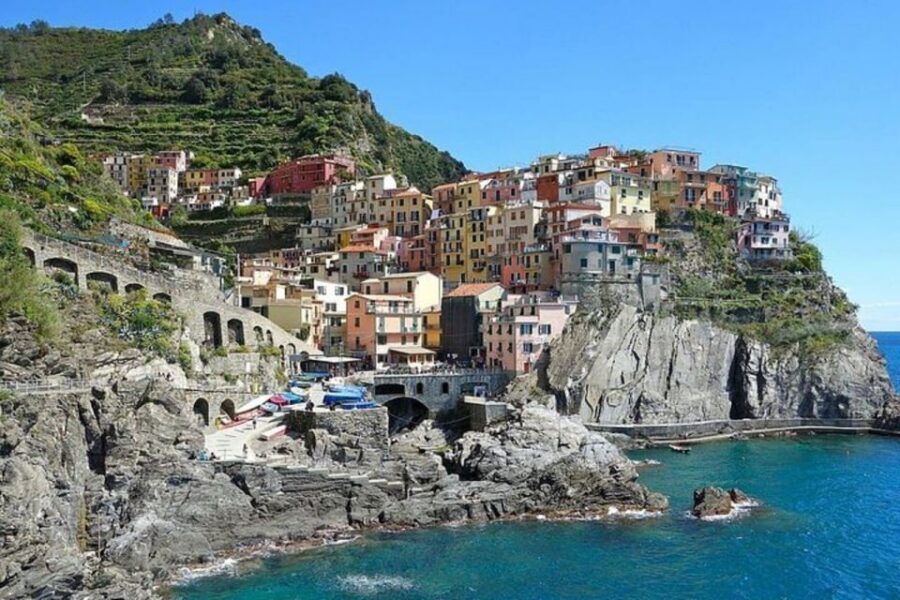 Exclusive Cinque Terre day tour by Ferry with stop in Pisa - La Spezia connection: the quiet bridge between villages and the big detour