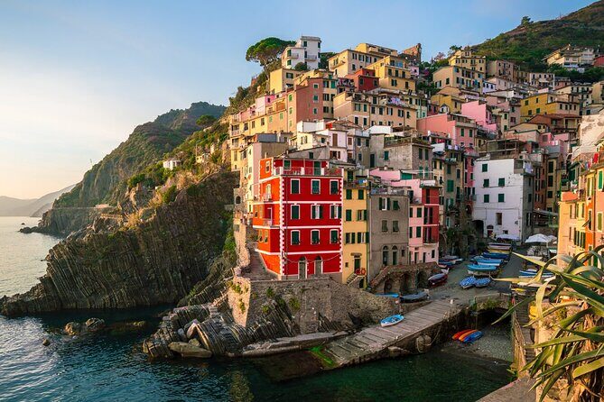 Exclusive Private Tour of Cinque Terre - Cruising the coastline: cliffs, secret caves, and nonstop photo moments