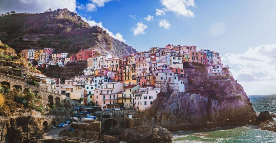 Florence: Cinque Terre Day Trip with Optional Street Food - From Santa Maria Novella to Levanto: your day starts on rails and roads