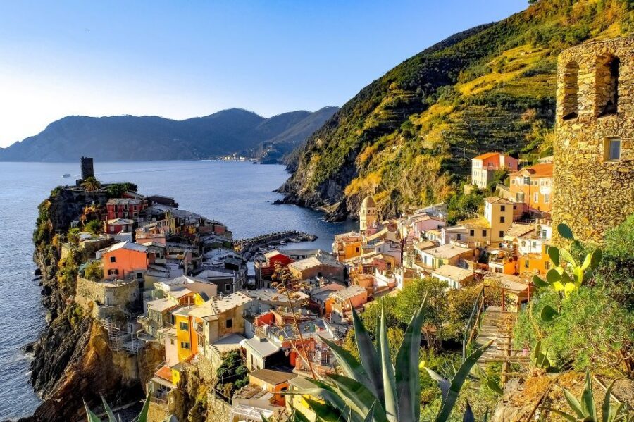Florence: Cinque Terre Day Trip with Optional Street Food - Street food option: nice add-on, but not the full meal deal