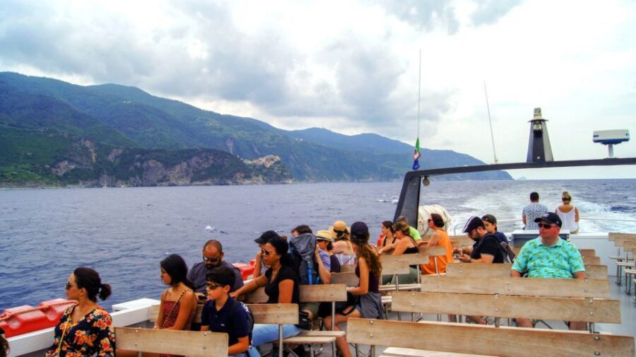 From Florence: Full-Day Private Cinque Terre Tour with Pisa - Pisa in Under an Hour: Leaning Tower Photos Without the Whole-City Trap