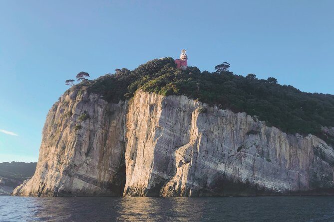 From La Spezia : boat trip in Cinque Terre, with free time ashore - Why start in La Spezia instead of the busy Cinque Terre ports?