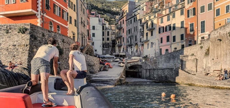 From La Spezia: Cinque Terre Boat Tour - Setting out from La Spezia to Porto Venere: the ride that starts strong