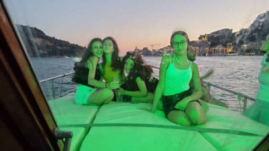 From La Spezia: Cinque Terre Boat Tour with Lunch and Wine - Vernazza shore time: why it works and where the time can slip
