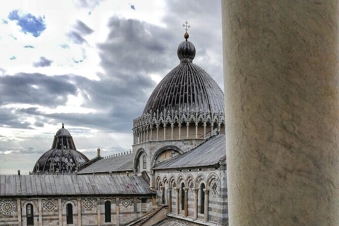 From La Spezia: Pisa, with optional Leaning Tower and Jewel of the Cinque Terre - Manarola in Cinque Terre: 2 hours of sea views (and steep streets)