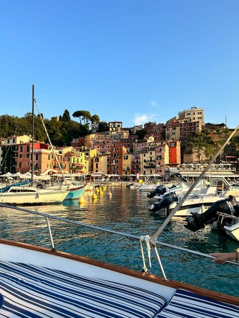 La Spezia: 3h Boat Tour Portovenere / Lerici / 3 Islands - Grotta di Lord Byron: Quick Photo Stop With Big Coastal Views