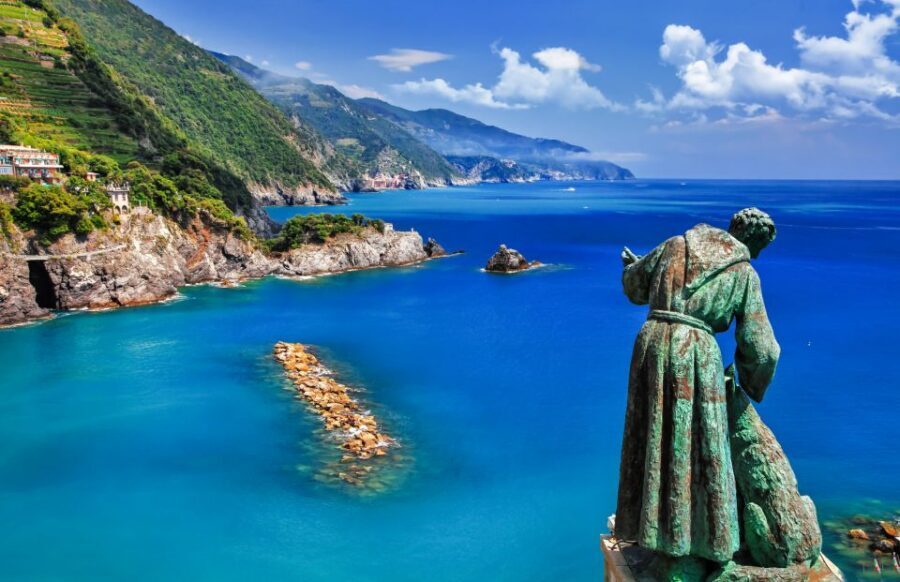 La Spezia: Cinque Terre Tour by Boat - La Spezia Check-In: Finding Lord Byron and Picking Your Side