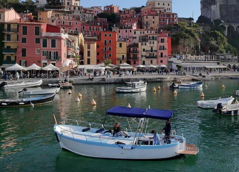 La Spezia : Morning or Sunset Cinque Terre Tour & Aperitif - From La Spezia to Cinque Terre by boat: what you gain