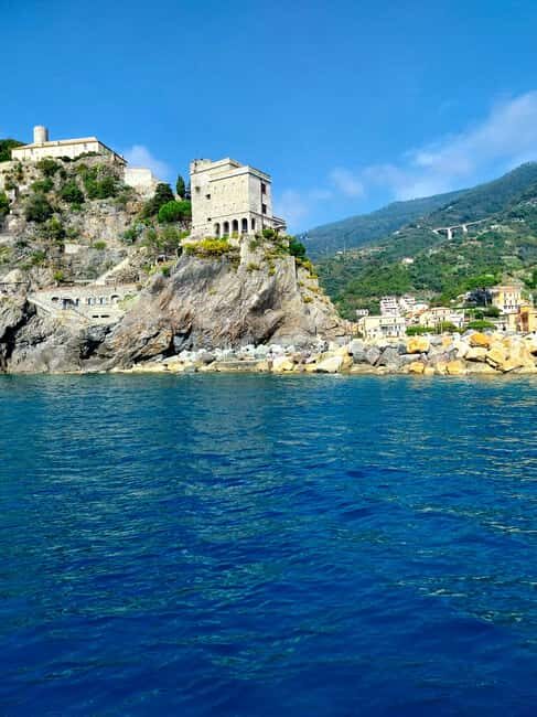 La Spezia : Morning or Sunset Cinque Terre Tour & Aperitif - Vernazza’s one-hour visit: what to do with that time