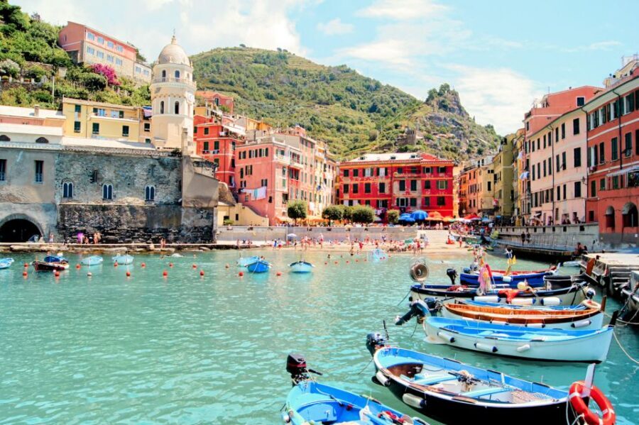 Milan: Cinque Terre Full-Day Guided Trip With Cruise - The Train to Sestri Levante and the Coach Return: When the Day Gets Tired