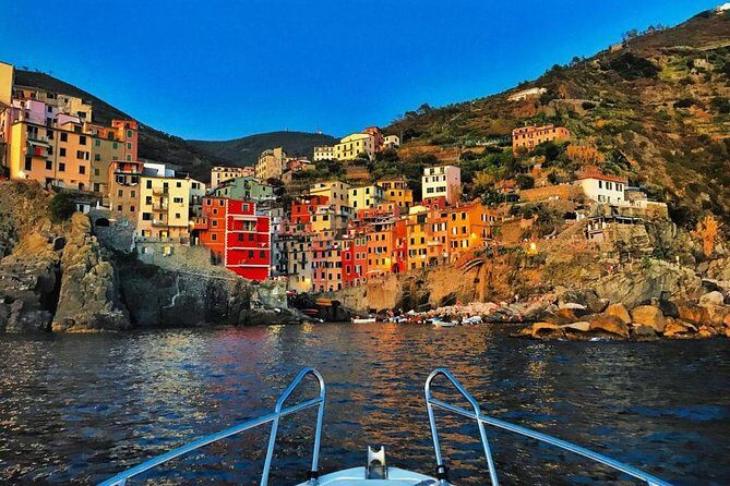 Private Boat Tour Along the Cinque Terre - Food and wine on board: simple, not a full dinner