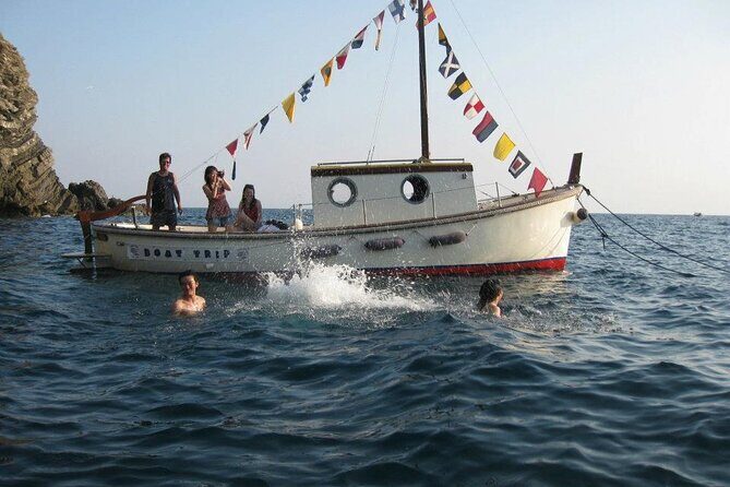Private Boat Tour Along the Cinque Terre - Practical tips before you go