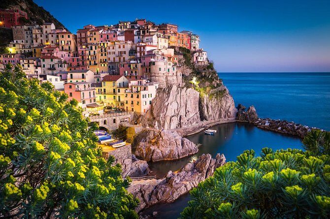 Private EASY Cinque Terre & Pisa Accessible Tour from Livorno - Portovenere: sea views, St. Peter’s stripes, and Byron’s footnotes