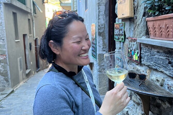 Private Guided Hiking Cinque Terre Day From Florence - Corniglia’s 382 steps: the stair moment that becomes the payoff