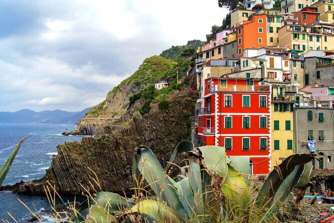 Private Tour from Florence Cinque Terre with Tower of Pisa - Vernazza: Fairytale Bay Time and a Better Lunch Plan