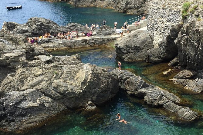 Private Tour to Cinque Terre in English, Español and Purtuguês - Pickup in Florence, then straight to the coast