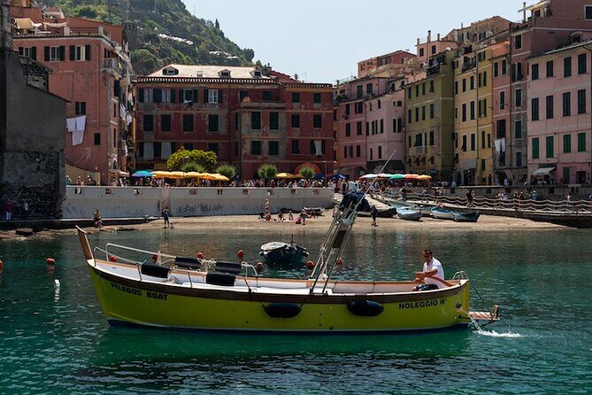Relaxing Boat Tour with Aperitif in Cinque Terre - Captain-led storytelling in English (and why it matters)