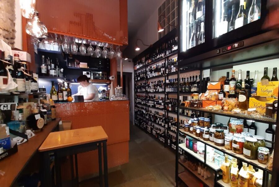 Riomaggiore: Cinque Terre Wine & Liqueur Tasting Experience - The Stories Behind the Pour: Traditions, Community, and Independent Producers