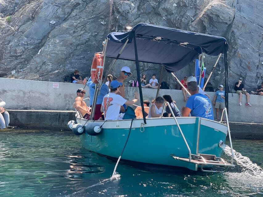 Riomaggiore: Guided Boat Tour around Cinque Terre - Key things to know before you go