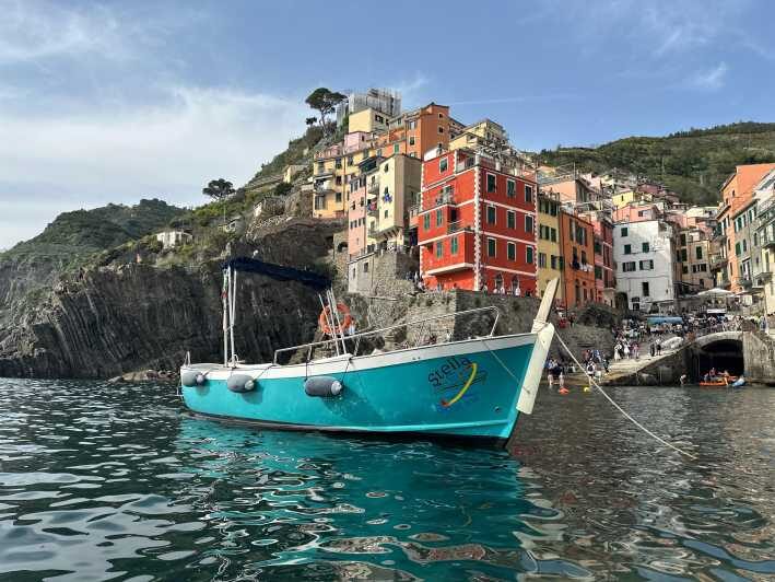 Riomaggiore: Guided Boat Tour around Cinque Terre - From Riomaggiore Marina to Open Water in 2.5 Hours