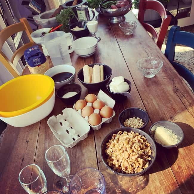 Riomaggiore: Pasta and Tiramisù Cooking Class - Cooking Ligurian Classics in Riomaggiore’s Private 16th-Century Home